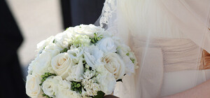 Счастливая дюжина: в Симферополе венчались 12 пар