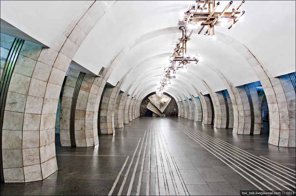 Новость - События - Опасный Киев: на одной из станций метро произошла стрельба, ранен полицейский