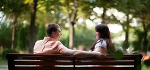 Сядут все: в киевских парках появятся удобные места для бесед