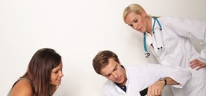 Львів'яни масово травмуються на слизьких вулицях: перелік травмпунктів