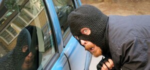 Украл, врезался, в тюрьму: полиция задержала автовора-лузера