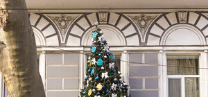 К Новому году готова: смотри, как украсили Одессу к праздникам