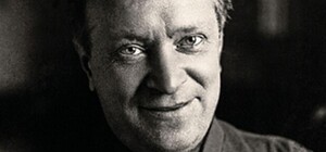 Есть предложение: киевляне просят переименовать улицу, названную в честь автора любимой песни ветеранов