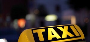 Опасная профессия: в Днепре снова напали на таксиста