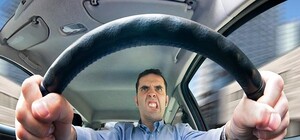 Борьба с хамством: днепрянам предлагают заработать на маршрутчиках