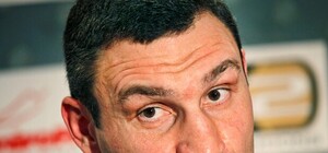 Фотофакт: Виталий Кличко стал героем рекламы в Чебоксарах