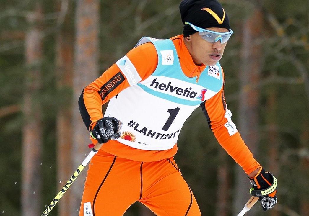Новость - События - На пике славы: лыжник из Венесуэлы превратил скучный чемпионат по лыжному спорту в веселое зрелище