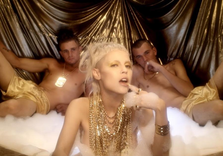 Кадр из видеоклипа группы "Die Antwoord"