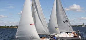 С попутным ветром: как в Киеве проходила парусная регата