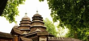 Музика, автентичні танці, частування: у 