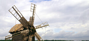 Кипит работа: в музее Пирогово обустраивают новый экспонат