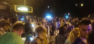 В Киеве местные жители перекрыли Харьковское шоссе: в чем причина?