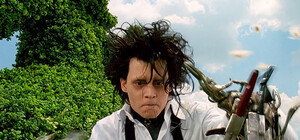 Мне только кончики подровнять: в Днепре неизвестные взломали парикмахерскую