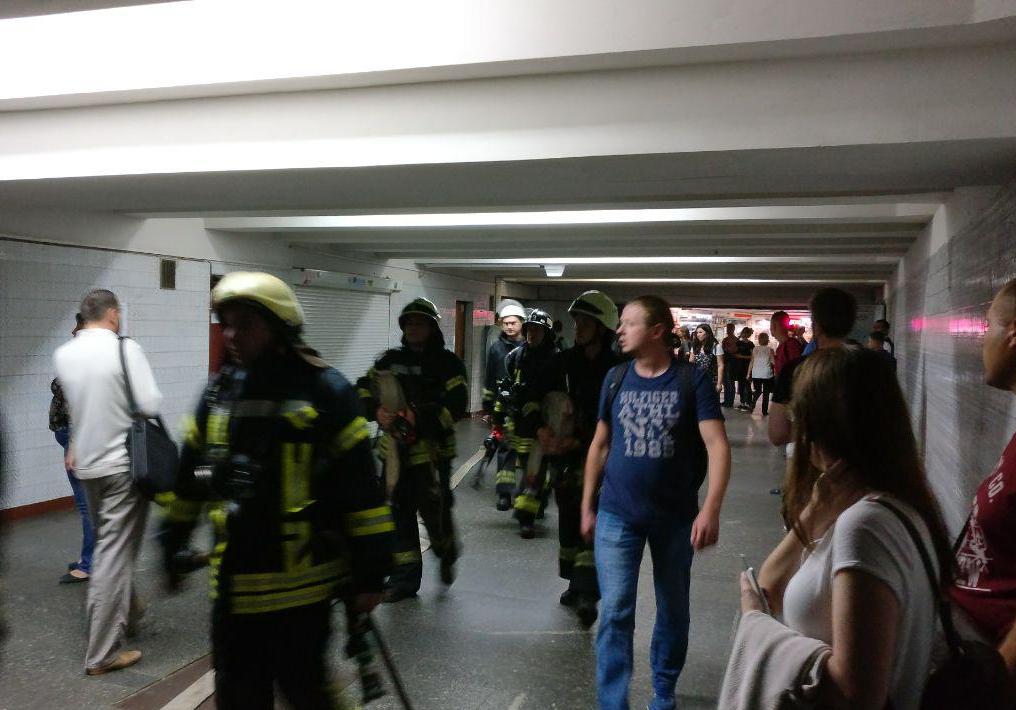 Новость - Транспорт и инфраструктура - Пожар в метро: что говорят медики, спасатели и представители киевской подземки