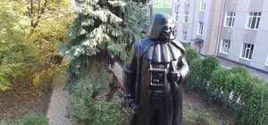 Получи ответ: где в Одессе находится памятник Дарт Вейдеру и как на него посмотреть