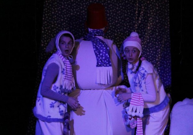 Афиша - Театры - Новогодние приключения снеговика