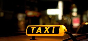 Опасная профессия: в Харькове напали на таксиста