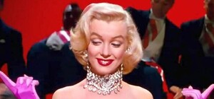 Не пропусти: в Киеве пройдет выставка цветов из драгоценных камней