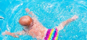 Смертельное лечение: в Одессе псевдоврач утопил в бассейне двухлетнего ребенка