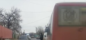 ДТП в Запорожской области: мопед попал под колеса сразу двух автобусов