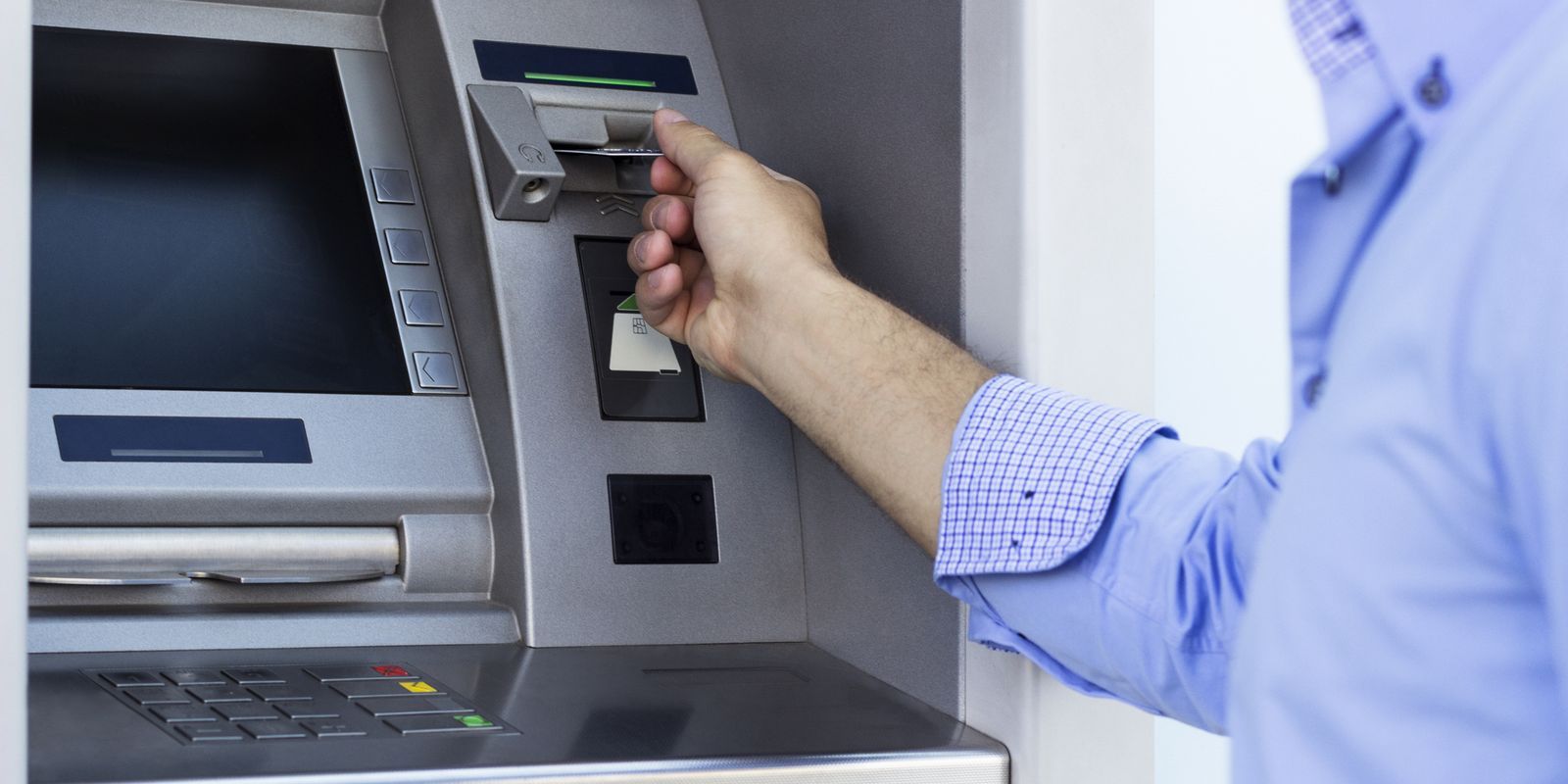 Новость - События - Киевские банкоматы не справляются с выдачей наличных средств