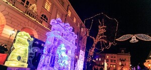 Ти подивись на них: підбірка фото крижаних скульптур з площі Ринок