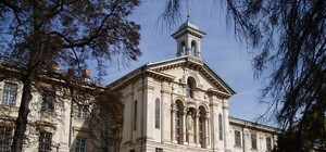 Втік з психлікарні: львівські поліцейські розшукують 34-річного злочинця