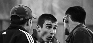 Не понравилось замечание: одесских полицейских избили футбольные фанаты