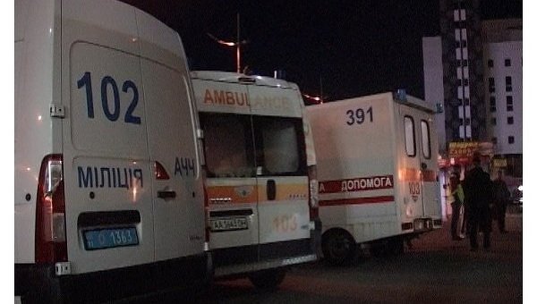 Автомобили скорой помощи возле Южного жд-вокзала. Фото МВД Украины