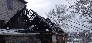 Подсох ковер над печкой: в Шевченковском районе сгорела крыша дома