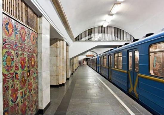 Новость - Транспорт и инфраструктура - Киевский метрополитен предупреждает о ремонте на станции "Крещатик"