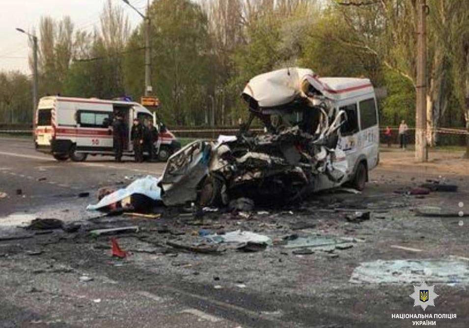 Новость - События - Жуткое ДТП в Кривом Роге: погибли 8 человек, 18 в больнице