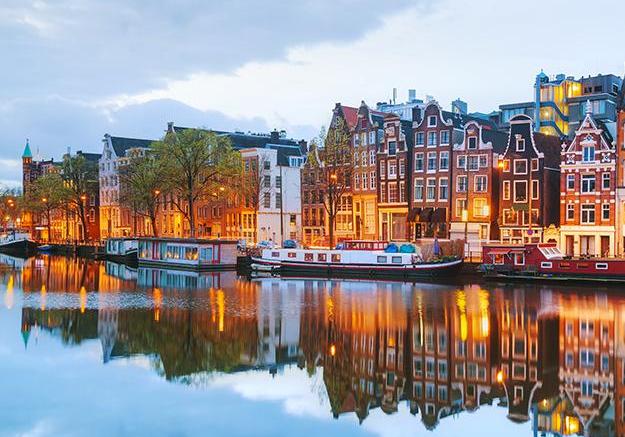 Новость - События - Слетай бесплатно в Амстердам: выиграй билет на день рождения короля Нидерландов