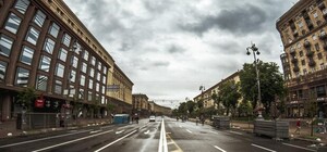 Работа кипит: на Крещатике готовят фан-зону к финалу Лиги чемпионов