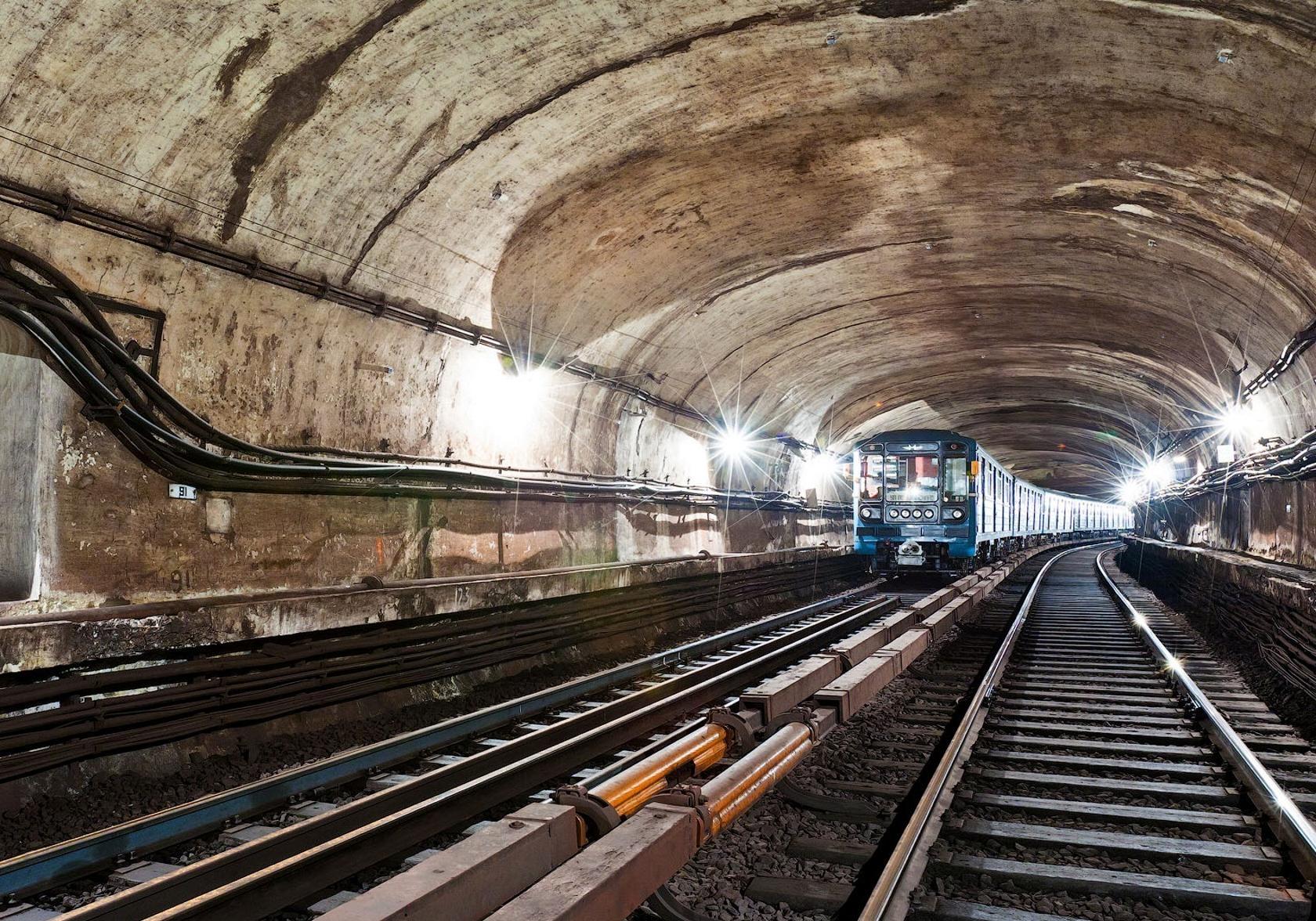 Новость - Транспорт и инфраструктура - В метро предупредили о возможном закрытии станции в воскресенье