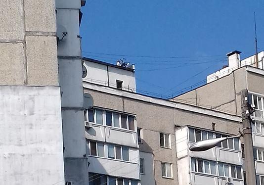 Новость - События - Ради фото: на Борщаговке подростки залезли на крышу высотки