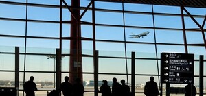 Прилетіли: зі Львова знову затримують авіарейси