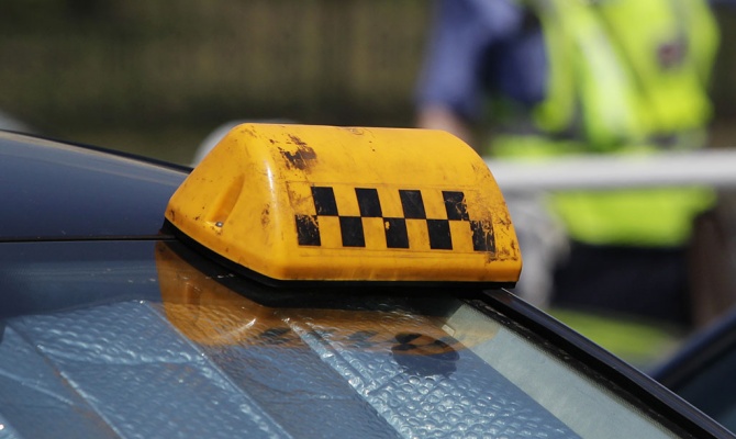 Новость - События - В Борисполе пьяный пассажир такси избил водителя и угнал его автомобиль