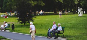 Не гуляй там: у яких львівських парках труїтимуть кліщів