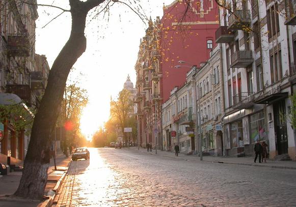 Новость - События - В Киеве одну из улиц переименуют в честь Амины Окуевой, а еще одну в честь режиссера