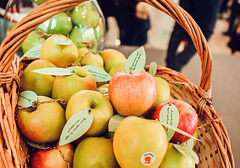 Новость - Досуг и еда - День яблока в ЖК "Новая Англия" - семейный праздник по настоящим английским рецептам
