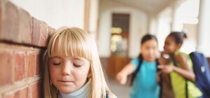 Скандал в харьковской школе: родители уверяют, что учителя на празднике не было