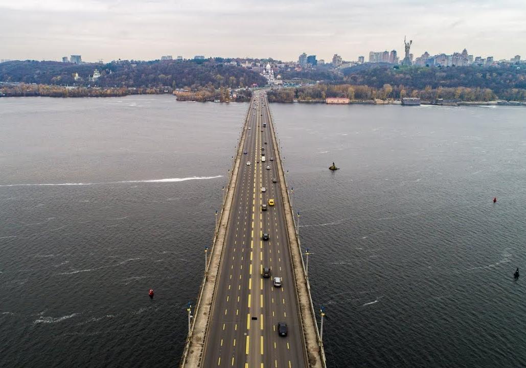 Новость - Транспорт и инфраструктура - Повод выпить: у популярного киевского моста сегодня юбилей