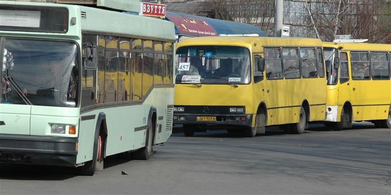 Новость - События - Прокатил, как Шумахер: на Академгородке из маршрутки на ходу выпала девушка