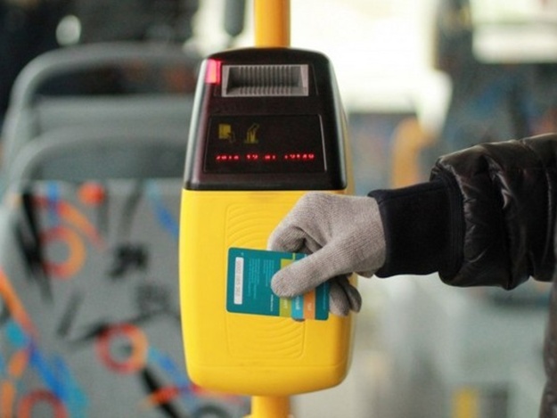 Новость - Транспорт и инфраструктура - Единый билет в Киеве: когда можно будет расплатиться банковской картой