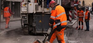 Если не любишь пробки - объезжай: на Дорогожичах перекрыли тоннель