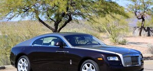 Оце бабця дає: Rolls-Royce 74-річної свекрухи Львівської митниці 