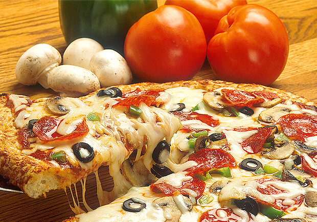 Афиша - Еда - Скидка 50% на пиццу и роллы от Laveton