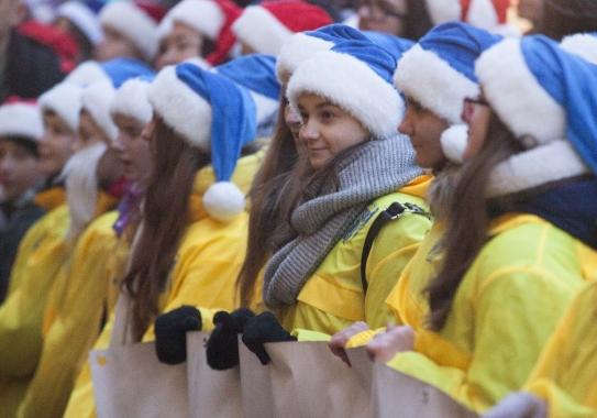 19 декабря в Киеве парад помощников святого Николая. Фото: КиевВласть
