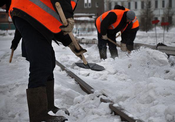 Коммунальщики Киева принимают заявки убрать снег онлайн